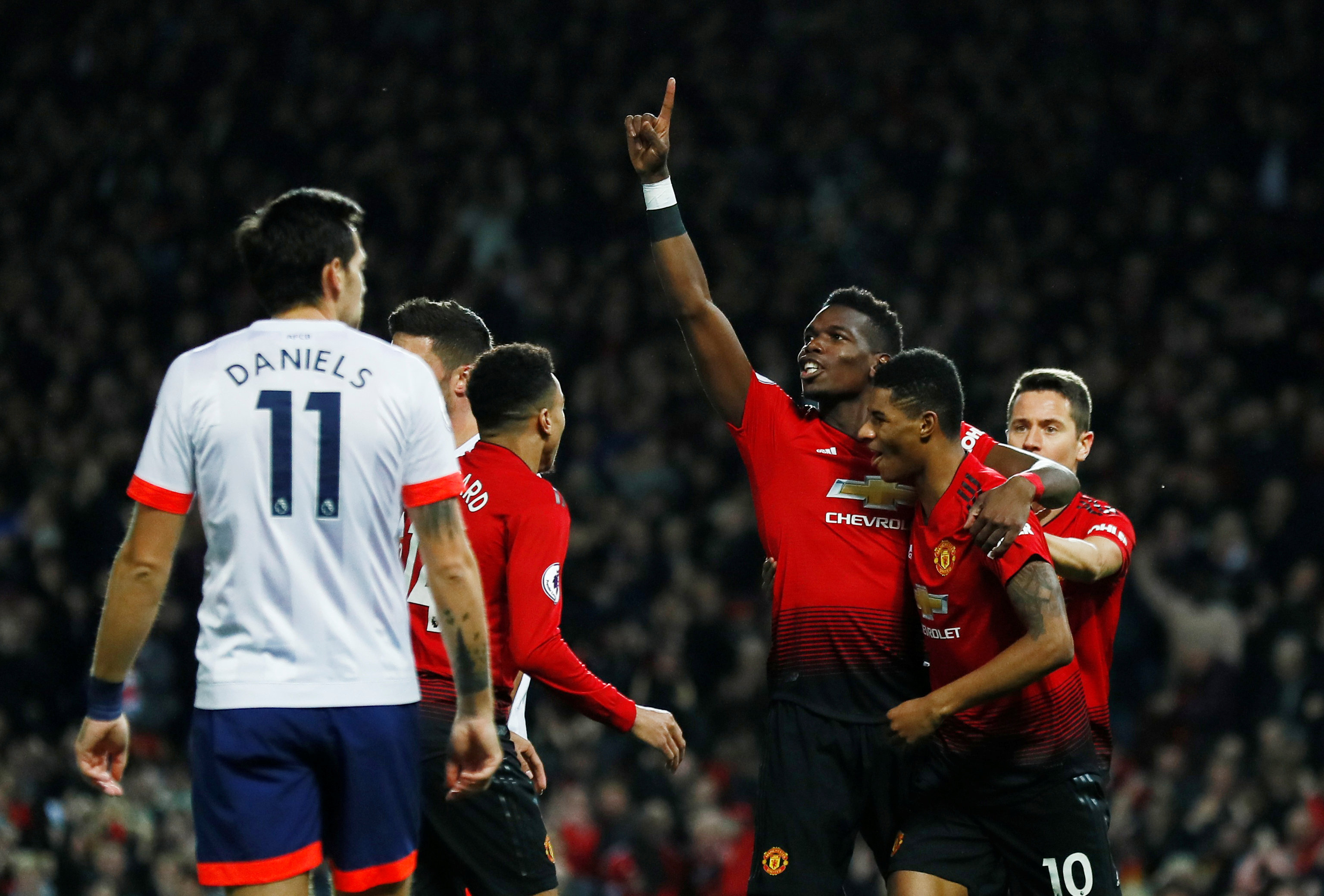 他的表现不 他的表现不