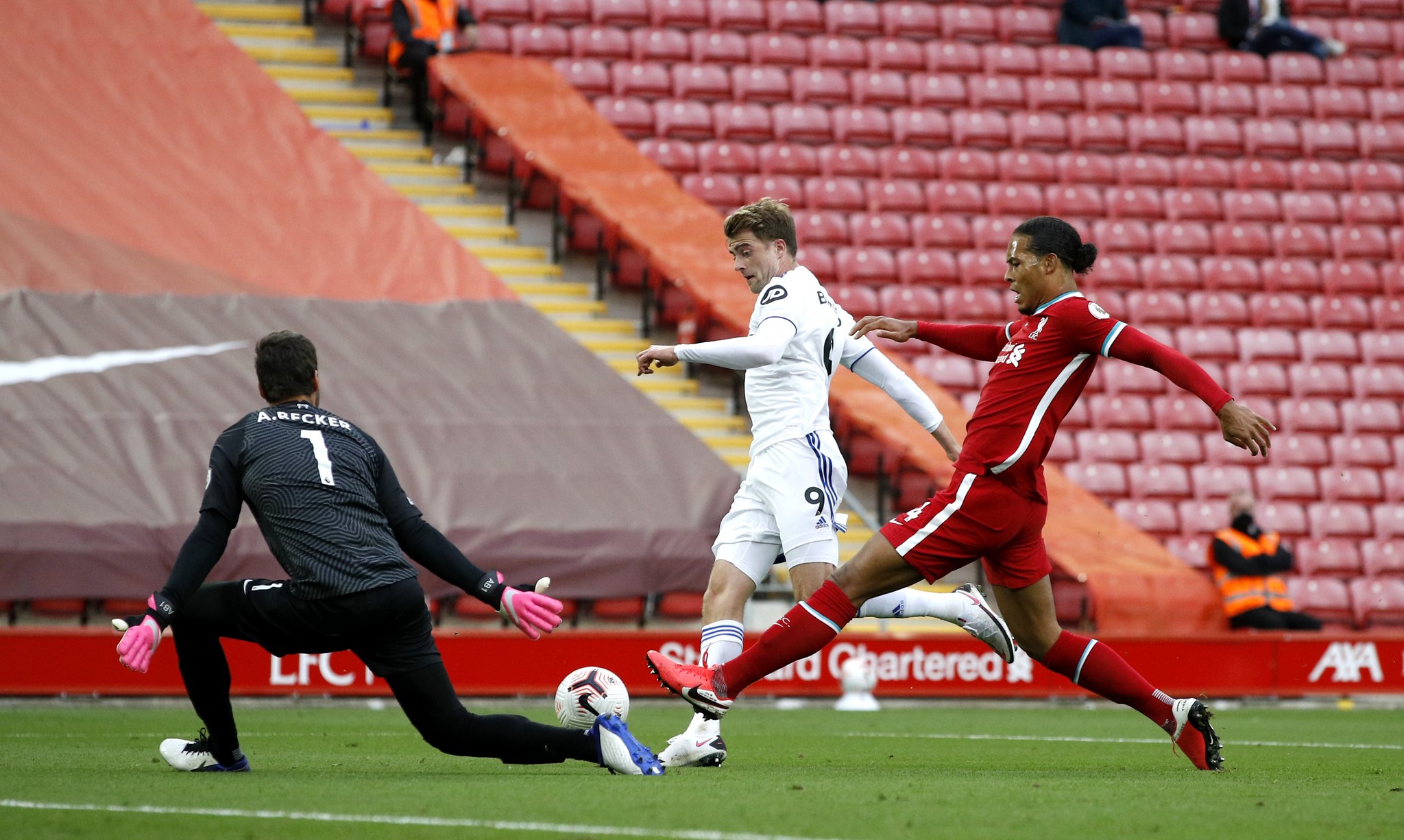 人聯想到許 人聯想到許